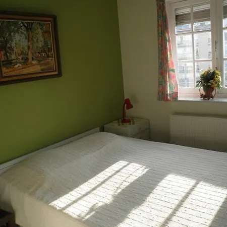 Descamps Apartment *